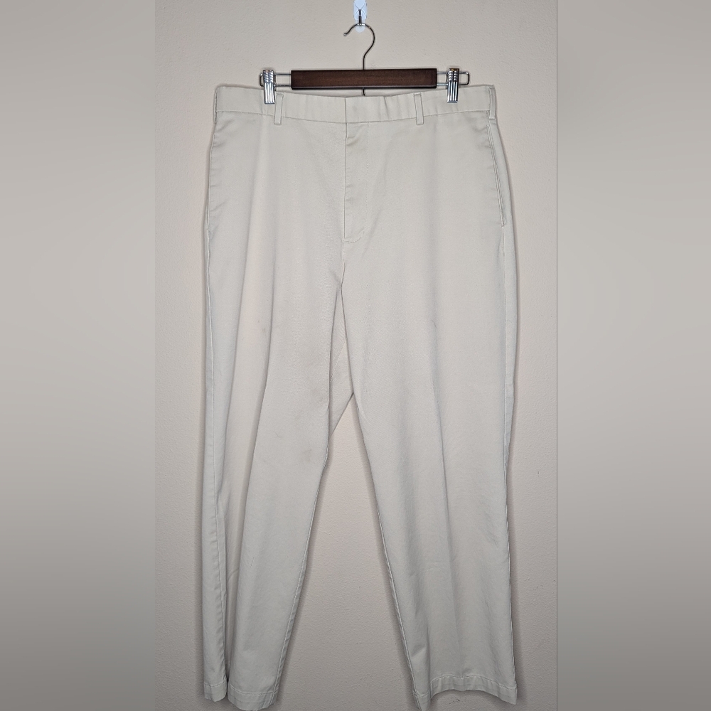 Dockers Flat Front Relaxed Fit Men's Size W34 L30